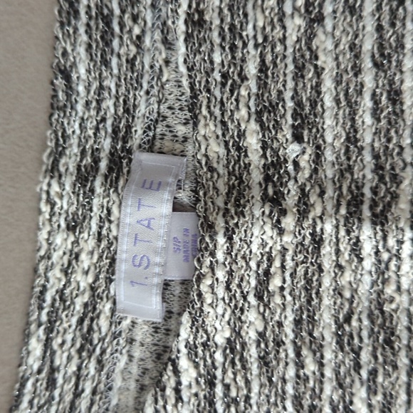 3/$20 1.State Grey & White Tank Top - Picture 2 of 3